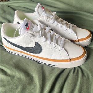 Nike Women's Court Legacy